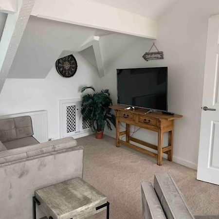 Lovely 2 Bedroom Modern Loft Apartment Sea View Morecambe Exterior foto