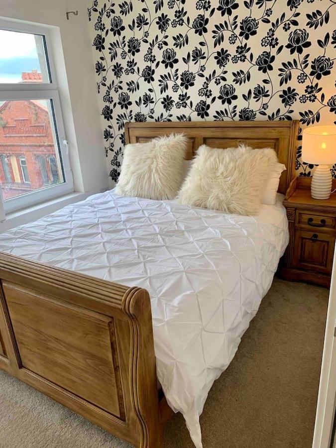 Lovely 2 Bedroom Modern Loft Apartment Sea View Morecambe Exterior foto